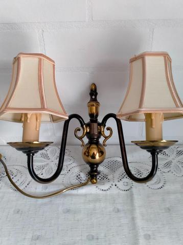 Vintage duo wandlamp met stoffen kapjes