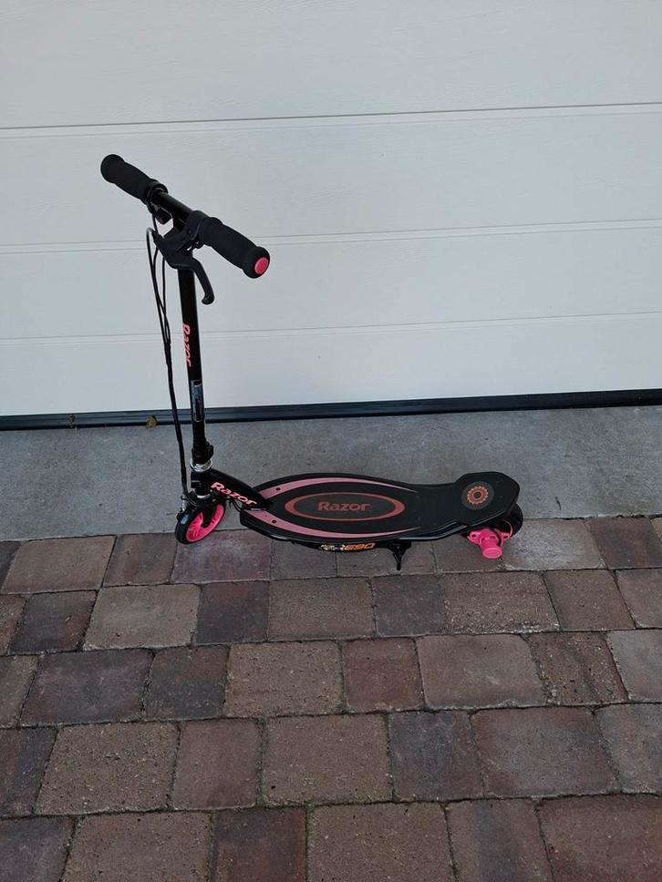 Razor Electrische step, Fietsen en Brommers, Steps, Elektrische step (E-scooter), Ophalen