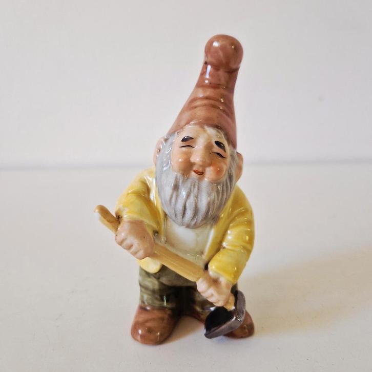 Vintage kabouter beeldje porselein tuinkabouter, Verzamelen, Beelden en Beeldjes, Gebruikt, Fantasy, Ophalen of Verzenden