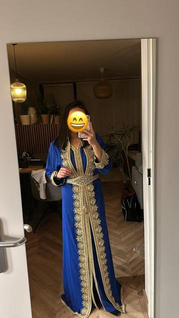 Diverse kleding beschikbaar voor biedingen