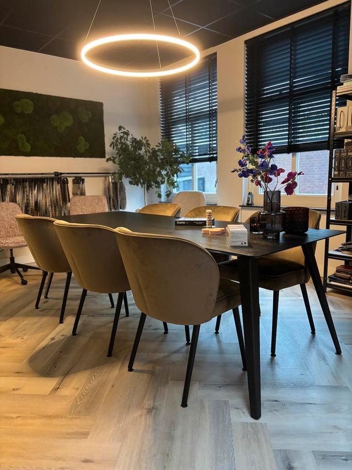 6 Luxe eetkamerstoelen in taupe velvet stof Juke, Huis en Inrichting, Stoelen, Zo goed als nieuw, Vijf, Zes of meer stoelen, Stof