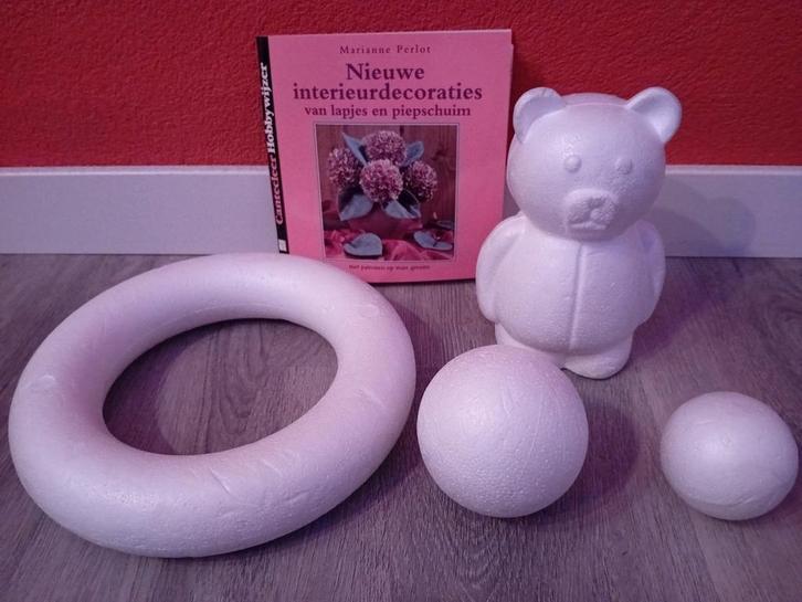 Knutselen met piepschuim inclusief boekje met patronen, Hobby en Vrije tijd, Feestartikelen, Zo goed als nieuw, Overige typen