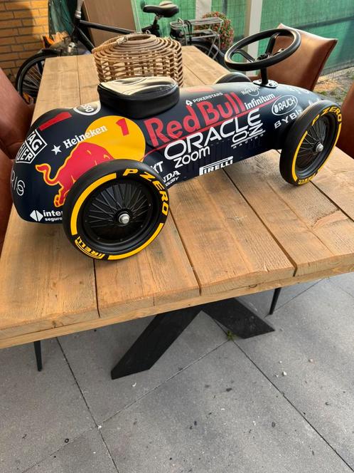Stoere red bull f1 metalen loopauto, Kinderen en Baby's, Speelgoed | Buiten | Voertuigen en Loopfietsen, Zo goed als nieuw, Ophalen of Verzenden