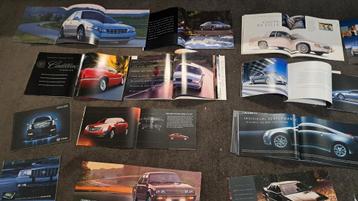Cadillac folders 20 stuks zie foto als een koop  beschikbaar voor biedingen