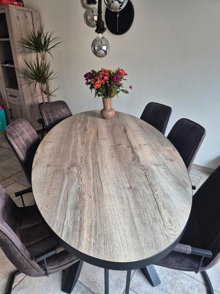 Ovale tafel 200cm met 6 stoelen in topstaat, Huis en Inrichting, Tafels | Eettafels, Zo goed als nieuw, 100 tot 150 cm, 200 cm of meer