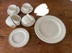 Wedgwood traditional plain thee/koffie en gebak servies, Huis en Inrichting, Keuken | Servies, Ophalen of Verzenden, Zo goed als nieuw