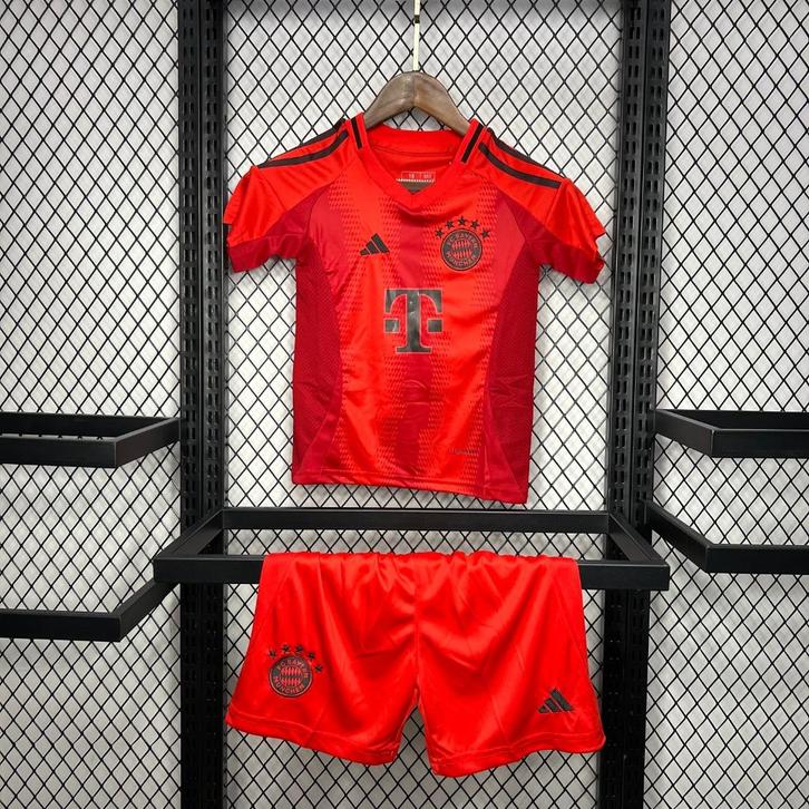 Nieuw Bayern München Kinderset – Shirt + Broekje – Rood, Sport en Fitness, Voetbal, Nieuw, Shirt, Verzenden