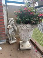 Buiten bloempot met beeld, Tuin en Terras, Bloempotten, Ophalen, Rond, 40 tot 70 cm