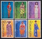 Suriname 1977 Surinaamse klederdracht postfris, Verzenden, Postfris