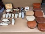 Diverse Bakelieten scheerapparaten, en foedralen voor eitjes, Antiek en Kunst, Ophalen