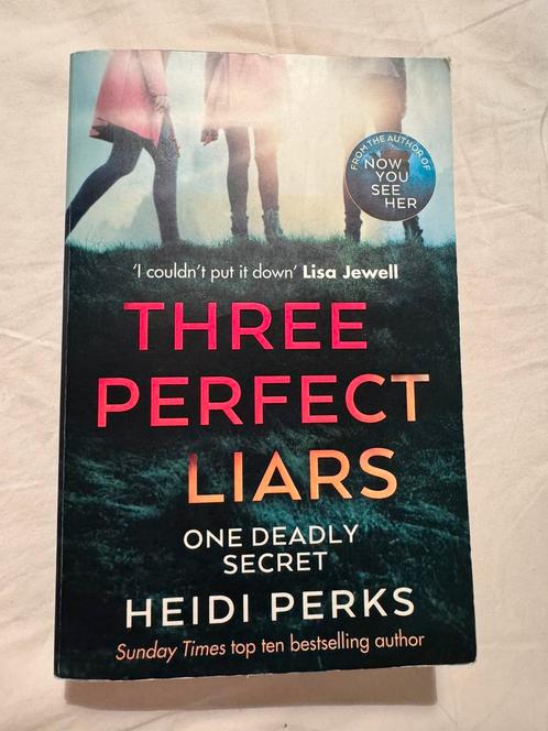 Heidi Perks Three perfect Liars, Boeken, Thrillers, Gelezen, Ophalen of Verzenden