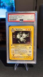 Magneton 11/62 Holo | First Edition | PSA 9 | Pokémon Fossil, Ophalen of Verzenden, Zo goed als nieuw