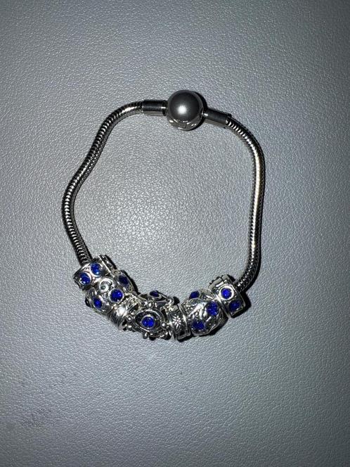 Bling Blauw slangenarmband, Sieraden, Tassen en Uiterlijk, Armbanden, Nieuw, Staal, Zilver, Met bedels of kralen, Met strass, Verzenden