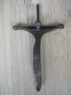 Christus beeldje brons aan kruis 17 cm kunst design, Antiek en Kunst, Ophalen of Verzenden, Brons