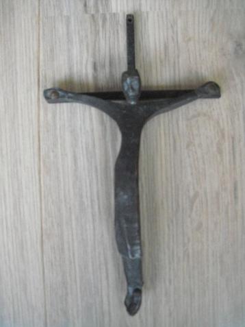 Christus beeldje brons aan kruis 17 cm kunst design beschikbaar voor biedingen