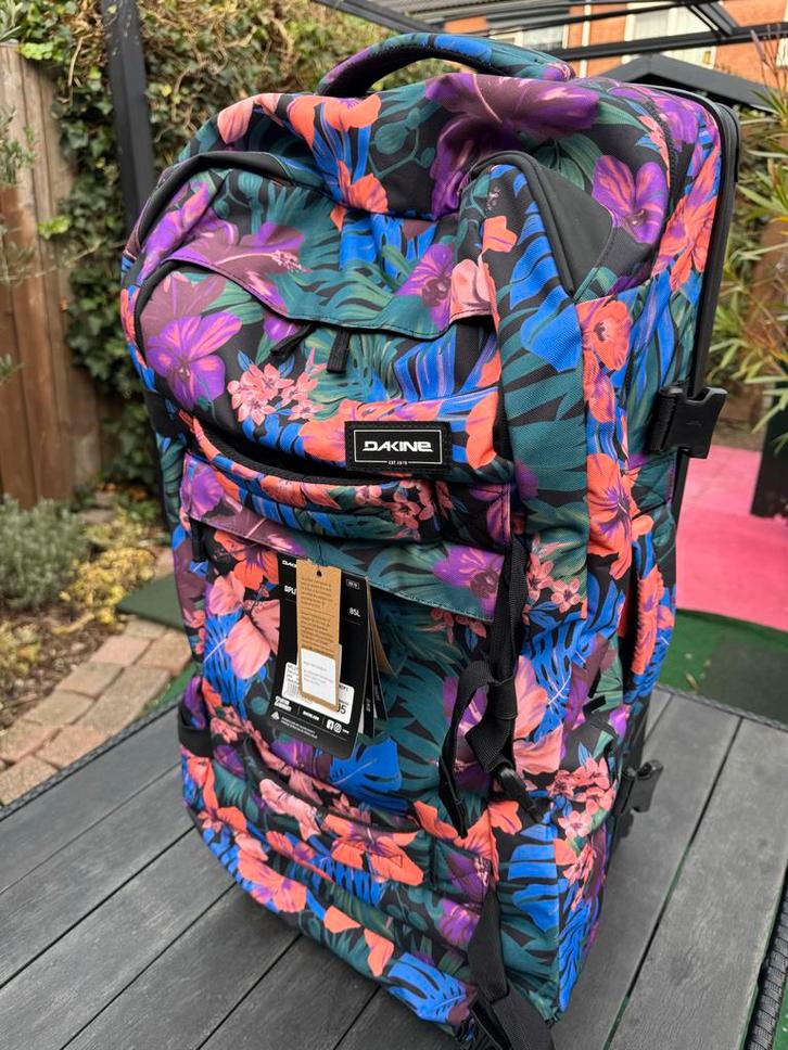 Dakine Split Roller 85L - Black Tropidelic, Sieraden, Tassen en Uiterlijk, Koffers, Nieuw, Overige materialen, 70 cm of meer, 45 tot 55 cm