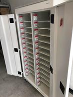 Prachtig kwaliteit laptopkar 26 vakken en 26 stopcontacten, Ophalen of Verzenden, Zo goed als nieuw, 25 tot 50 cm, Metaal