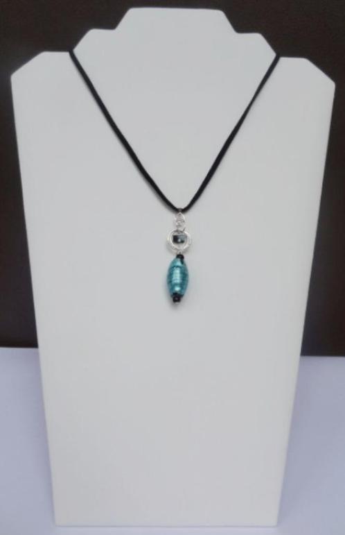 Handgemaakte veterketting met hanger (58), Sieraden, Tassen en Uiterlijk, Kettingen, Nieuw, Overige materialen, Zwart, Met hanger