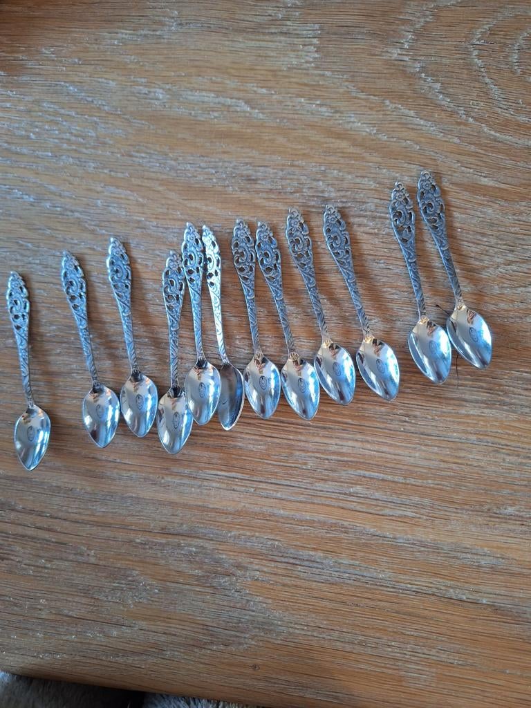 Borrellepeltjes vintage, Sieraden, Tassen en Uiterlijk, Ophalen of Verzenden, Staal