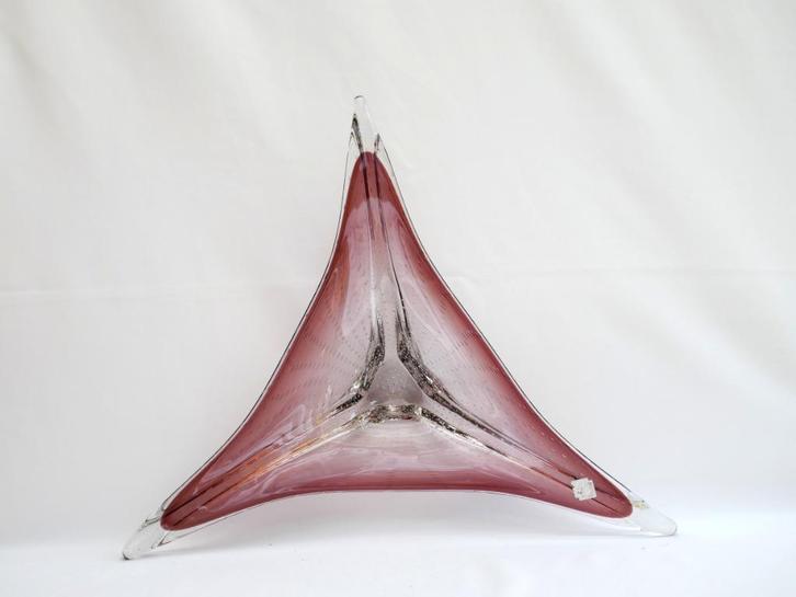 Boussu - Schaal met symmetrisch bellen patroon, Antiek en Kunst, Kunst | Designobjecten, Ophalen