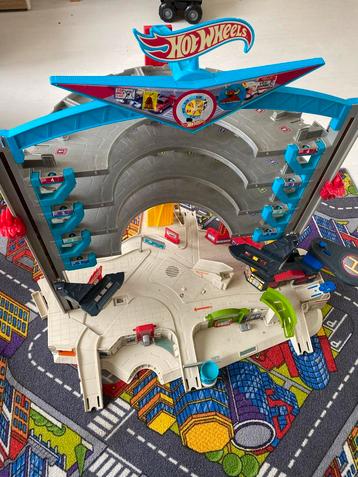 Hot Wheels Garage Speelset beschikbaar voor biedingen