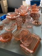 Servies glas roze, Ophalen, Zo goed als nieuw
