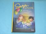 Zweeds kinderboek: Saga-Sagor: Syskonsjuka, kämpaglod och..., Ophalen of Verzenden, Zo goed als nieuw, Josefine Sundström, Fictie algemeen