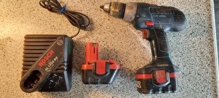 Bosch gsr 12 ve-2 accuboormachine met 2 x accu en oplader, Doe-het-zelf en Verbouw, Gereedschap | Boormachines, Gebruikt, Boor- en Schroefmachine