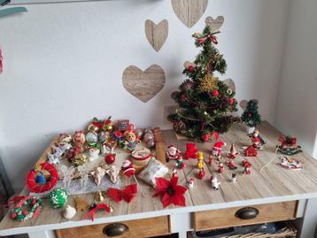 Prachtige Vintage Set Kerstboom Kerstballen Poppetjes enzzz beschikbaar voor biedingen