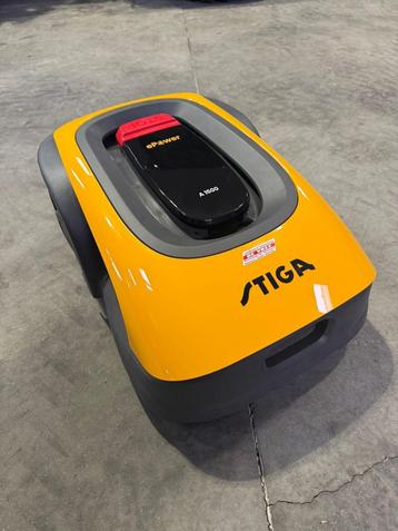 Stiga a1500 gps robotmaaier voorjaarsactie !!  beschikbaar voor biedingen