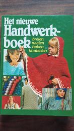 Vintage,, het nieuwe handwerkboek, Ophalen of Verzenden, Zo goed als nieuw, Breien en Haken