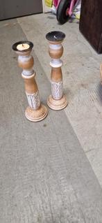 2 houten kandelaars bruin wit, Ophalen of Verzenden