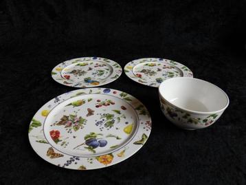 Janneke Brinkman Fruit & Flowers plat bord of diner bord v beschikbaar voor biedingen