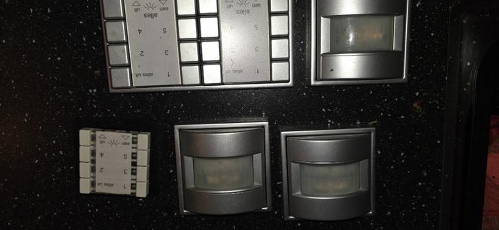 Jung draadloze bewegingmelders en schakelaars, Doe-het-zelf en Verbouw, Elektra en Kabels, Gebruikt, Schakelaar, Ophalen of Verzenden