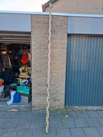 Waterpasbaak E-baak. beschikbaar voor biedingen