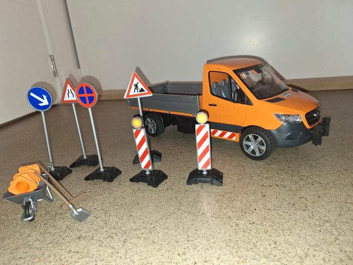 Speelgoed  bruder Mercedes Sprinter met Verkeersborden, Kinderen en Baby's, Speelgoed | Speelgoedvoertuigen, Zo goed als nieuw