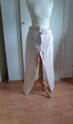 Beige chino broek, Maat 38/40 (M), Beige, Ophalen of Verzenden, Lang