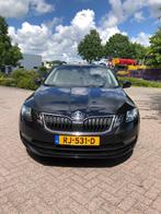 Skoda Octavia Combi 1.6 TDI Greentech 115pk Dsg-7 2018, Stof, 4 cilinders, Navigatiesysteem, Zwart