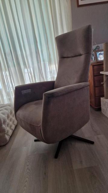 2 Luxe Prominent Elektrische Fauteuils beschikbaar voor biedingen