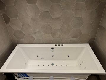 Bubbelbad 180 x 80 Riho van €2699 nu €1200 nieuw weg=weg! beschikbaar voor biedingen