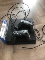 Playstation 4, Spelcomputers en Games, Spelcomputers | Sony PlayStation 4, Ophalen of Verzenden, Zo goed als nieuw, Met 2 controllers