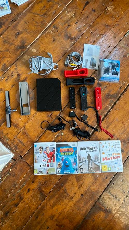 Wii console + accesoires, Spelcomputers en Games, Spelcomputers | Nintendo Wii, Zo goed als nieuw, Ophalen of Verzenden