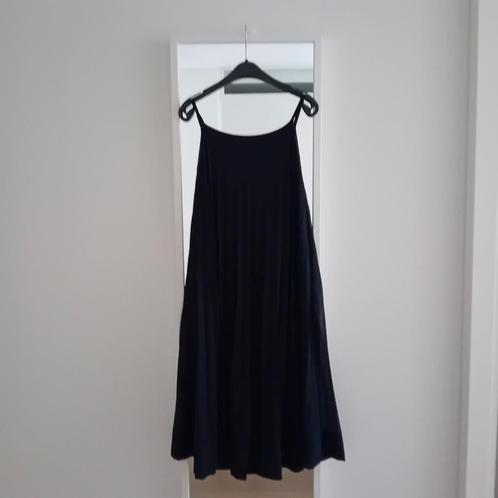 Plissé jurk  Pronto Moda Italia 1 maat zgaNIEUW, Kleding | Dames, Jurken, Zo goed als nieuw, Maat 38/40 (M), Blauw, Onder de knie