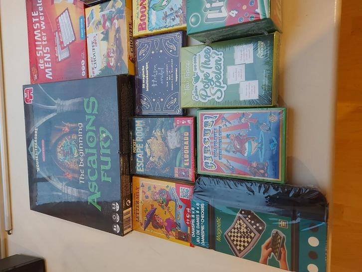 VS 17) Veel spellen allen nieuw in plastic verpakt, Hobby en Vrije tijd, Gezelschapsspellen | Overige, Zo goed als nieuw, Ophalen of Verzenden