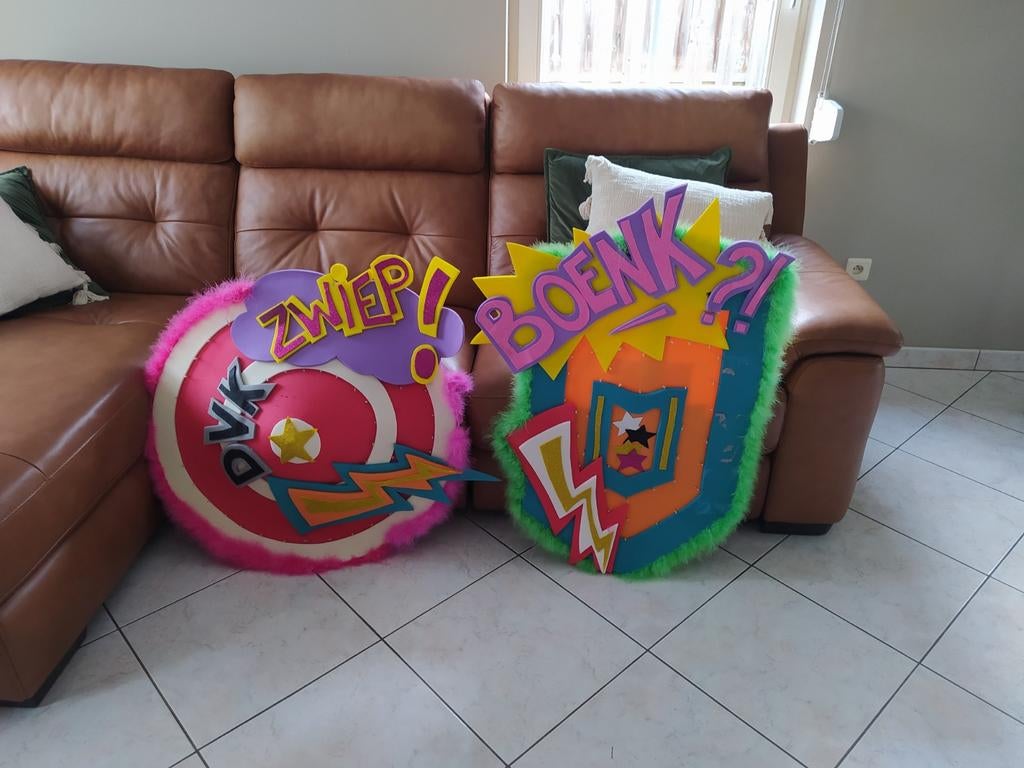 Carnaval attributen, Hobby en Vrije tijd, Feestartikelen | Verhuur, Carnaval, Ophalen of Verzenden