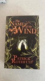 THE NAME OF THE WIND THE KINGKILLER CHRONICLE BOOK 1, Boeken, Ophalen of Verzenden, Zo goed als nieuw, PATRICK ROTHFUSS