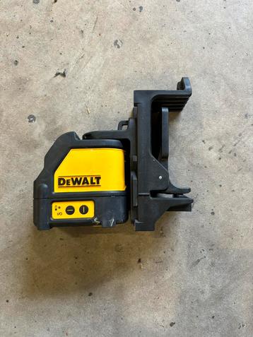 Nette DeWalt kruislijn laser rood incl koffer beschikbaar voor biedingen