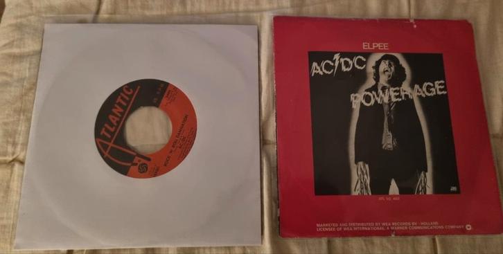 2x ACDC 7" inch x 45Rpm vinyl singles, Cd's en Dvd's, Vinyl | Hardrock en Metal, Zo goed als nieuw, Verzenden