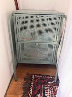 2X IKEA Nikkeby grijs groen metalen kastje, Huis en Inrichting, Slaapkamer | Nachtkastjes, Ophalen, Metaal of Aluminium, 55 tot 70 cm