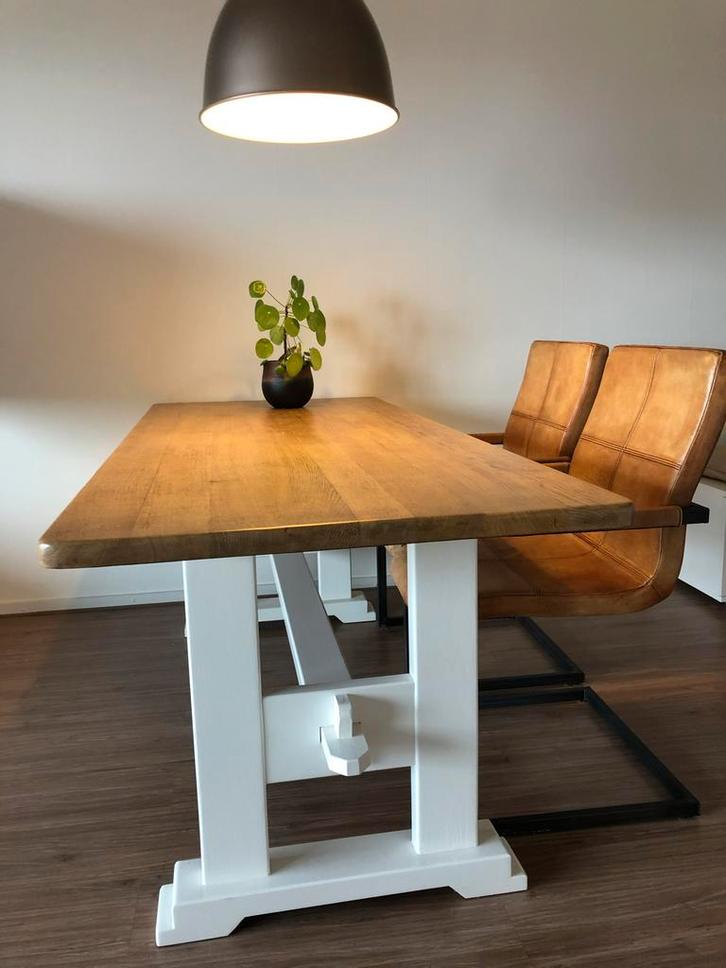Houten Eettafel - Landelijke Stijl, Huis en Inrichting, Tafels | Eettafels, Zo goed als nieuw, 100 tot 150 cm, 150 tot 200 cm